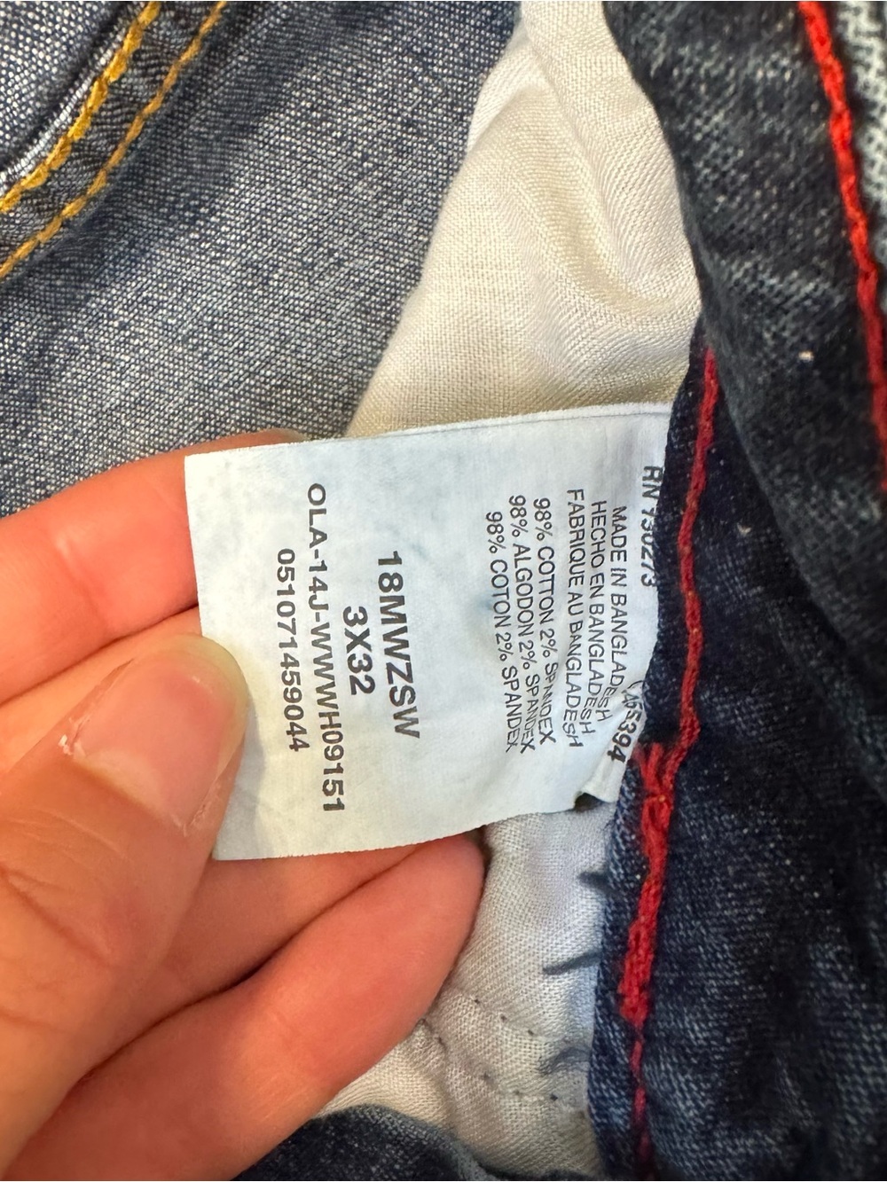 Wrangler Women's Relaxed Fit Denim Jeans in Blue - Picture 2 of 3